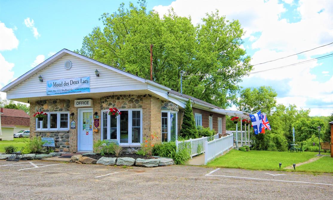 Réception motel des deux lacs (&copy;Motel des Deux Lacs)