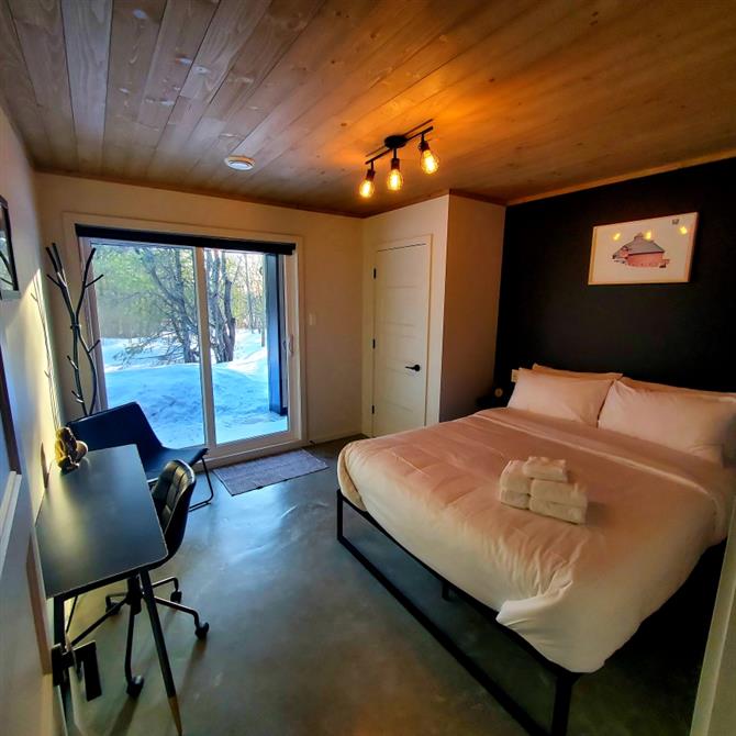Chambre (&copy;Chalets Sô Lodges inc.)
