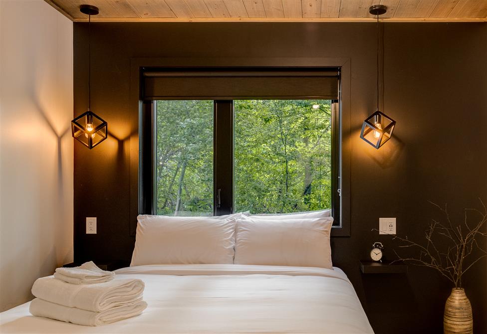 Chambre (&copy;Chalets Sô Lodges inc.)