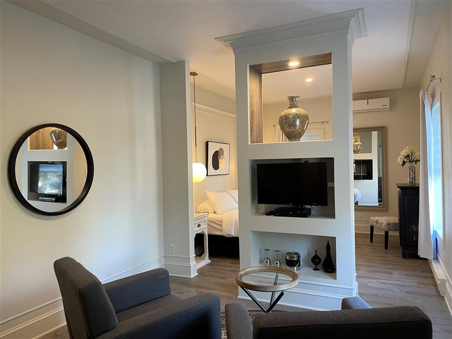 Suite supérieure #5 (&copy;NUITS ST-GEORGES)