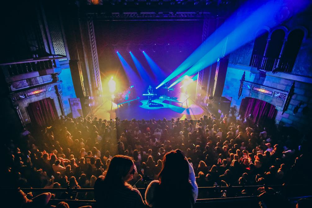 Charlotte Cardin - Théâtre Granada en 2022 (&copy;Les Anti Stress de Monsieur Ménard)