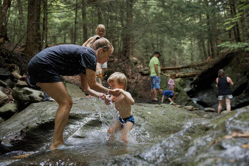 Huttopia Sutton  (&copy;Pété Photographie)